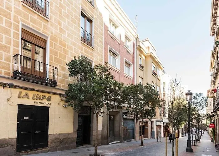 Calle Huertas Galería by RegalateMadrid